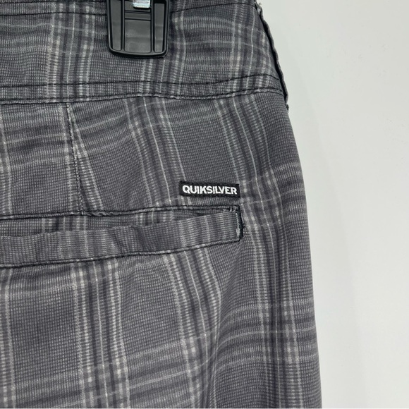 Quiksilver Amphibians Hybrid Men's 32 Gray Plaid Surfer Skater Y2K Swim Trunks - Picture 8 of 12